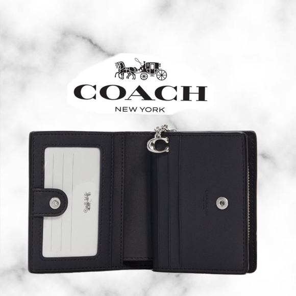 Coach Boxed Snap Wallet and Picture Frame Bag Charm with Snowman Print - Picture 2 of 3